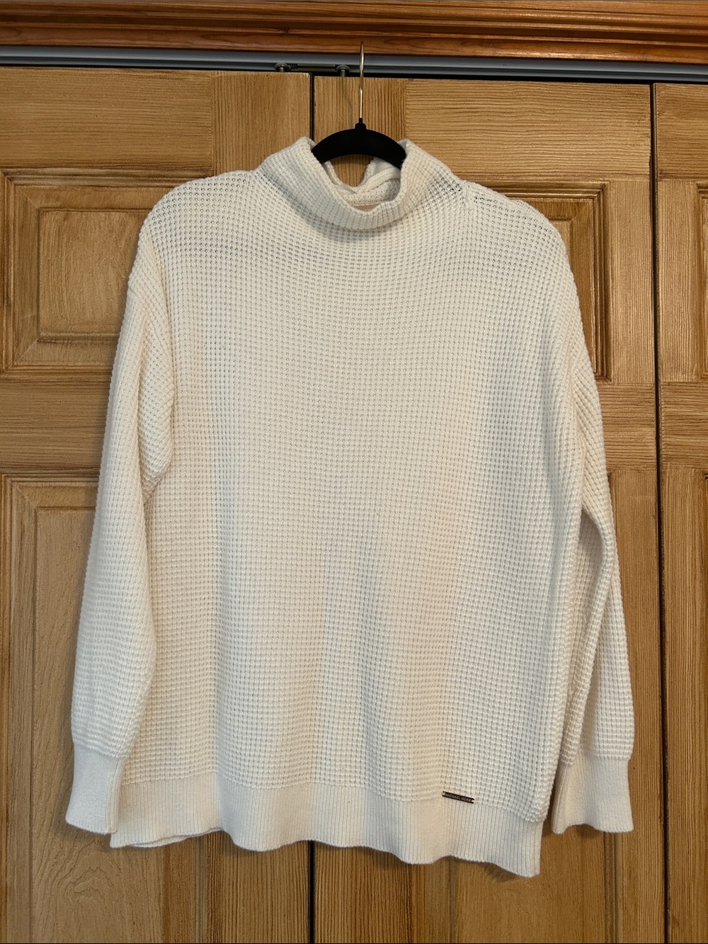 Michael Kors women’s  Off-White Waffle Knit Mock Neck Sweater. 100% Cotton